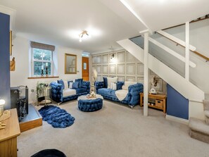 Fireplace - 2 bedroom accommodation in Guisborough (Guisborough)