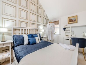 2 bedrooms, free WiFi, bed sheets - 2 bedroom accommodation in Guisborough (Guisborough)