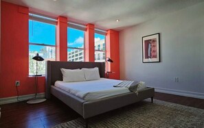 1 soverom, strykejern/-brett, reiseseng for barn og wi-fi