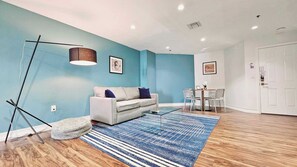 TV - Walk to Everything From The Lofts Suite 502 (West Palm Beach)