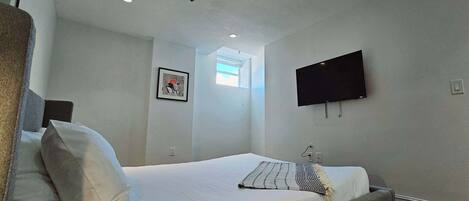 1 chambre, fer et planche à repasser, lit parapluie, Wi-Fi