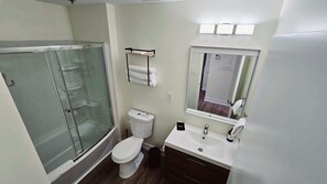 Douche, sèche-cheveux