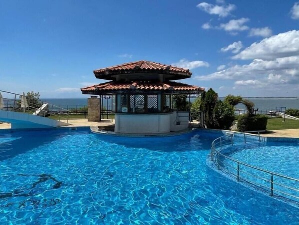 Pool - Apartment with Sea View (St.Vlas)