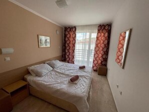 2 bedrooms