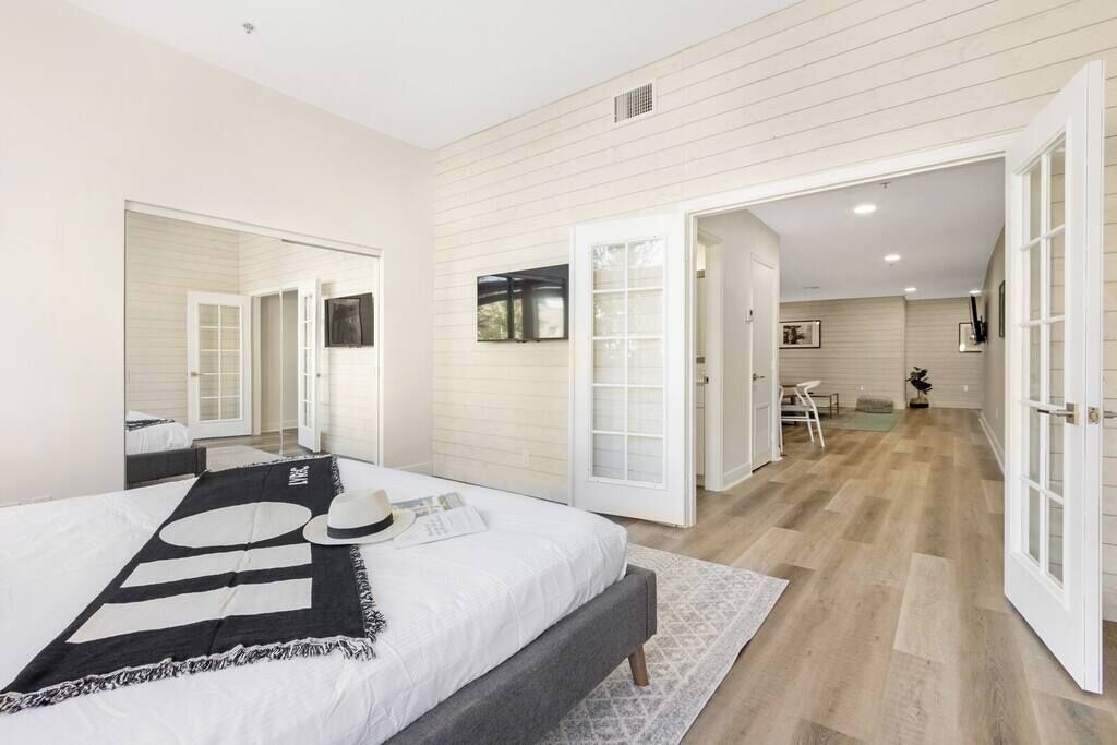 1 soverom, strykejern/-brett, wi-fi og sengetøy