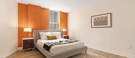 1 habitación, tabla de planchar con plancha, cuna de viaje y wifi