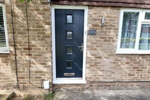 Exterior detail - Spacious 4Bed Family Home near Port Solent (Portsmouth)