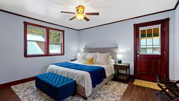 5 slaapkamers, een strijkplank/strijkijzer, wifi, beddengoed