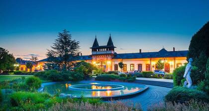 Holiday apartment with air conditioning, WiFi and whirlpool