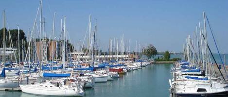 Marina/club náutico