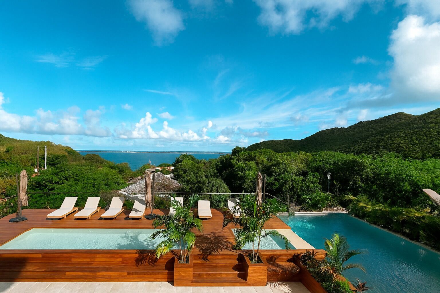 Deluxe Studio Suite, Pool Access, Ocean View | Terrace/patio