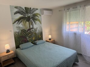 1 habitación, tabla de planchar con plancha, wifi gratis y ropa de cama