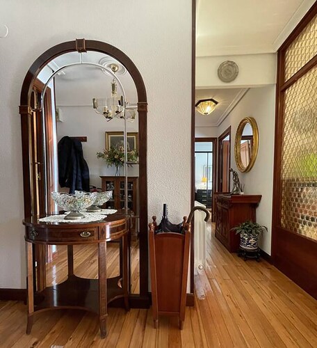 Elegante apartamento con vistas al puerto