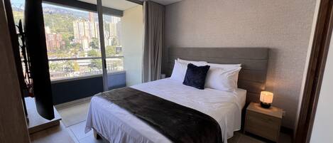 1 bedroom, in-room safe, iron/ironing board, free WiFi