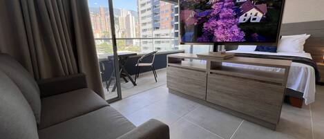 1 bedroom, in-room safe, iron/ironing board, free WiFi