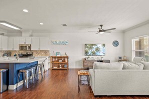 Living area - Casa Del Mar - Golf Cart Included! (Port Aransas)