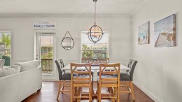 House, Multiple Beds, Patio, Pool View (Casa Del Mar) | Dining
