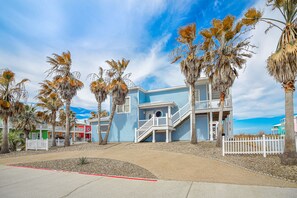 Exterior - Villa Laguna - Pet Friendly (Port Aransas)