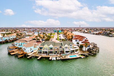 High Tide - Water View and Boat Slip!