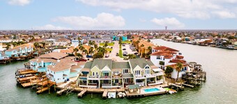 High Tide - Water View and Boat Slip!