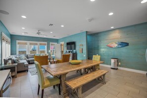 House, Multiple Beds, Patio, Pool View (Pura Vida) | Dining - Station Street (Port Aransas)