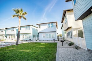 Exterior - Station Street (Port Aransas)