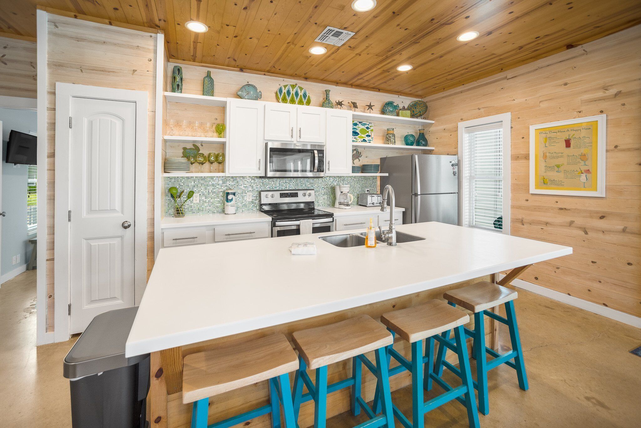 House, Multiple Beds, Patio, Pool View (My Island Time Cottage) | Private kitchen | Fridge, microwave, oven, stovetop