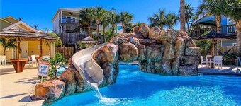 Twisted Pelican - Beach Gear Included!
