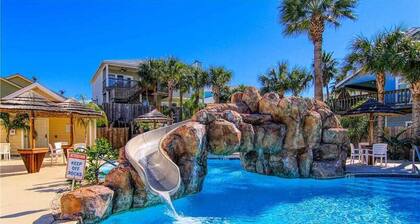 Twisted Pelican - Beach Gear Included!