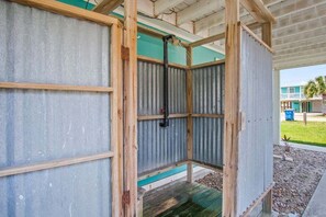 Property grounds - Blue Horizon - Pet Friendly! Private Pool! (Port Aransas)