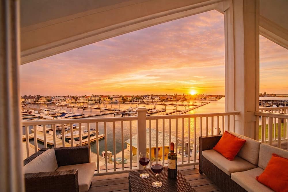 Marina Del Bell - Elevator! Boat Slip for Rent! - Mustang Beach, TX