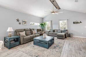 House, Multiple Beds, Patio, Garden View (Casita Del Mar) | Living area