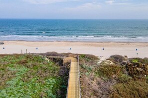 Beach nearby - Beachside Bliss - Beach Gear Credit Included! (Port Aransas)