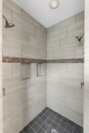 Bathroom - Eleventh III (Port Aransas)