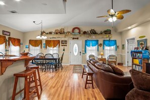 House, Multiple Beds, Patio, Ocean View (Casa Playa) | Interior