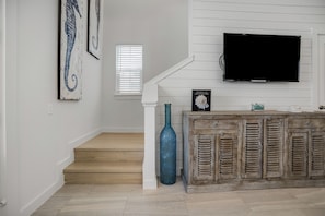 Leilighet, flere senger, terrasse, bassengutsikt (Sea Glass Cottage) | Innvendig