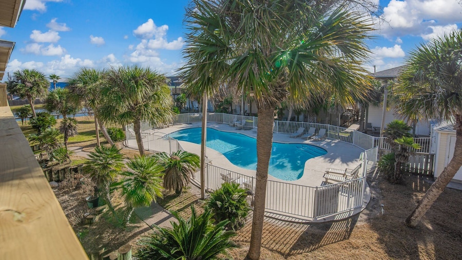 Wave on Wave - Pet Friendly