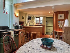 Dishwasher, high chair