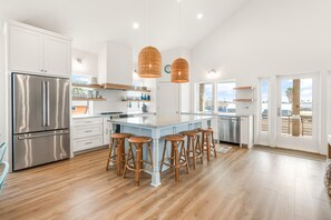 Hus - flera sängar - tillgång till pool - havsutsikt (Glory Daze ) | Eget kök | Kaffe- och tebryggare