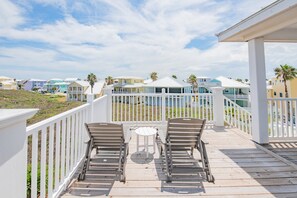 House, Multiple Beds, Patio, Pool View (Casa Azul) | Terrace/patio