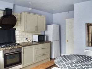 Dishwasher - 6 bedroom accommodation in Lowestoft (Lowestoft)
