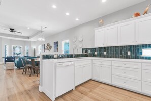 Casa, várias camas, varanda, vista para a praia (Coconut Hut ) | Parte interna