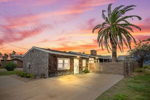 Exterior - Oleander House - Pet Friendly! Private Pool! (Port Aransas)