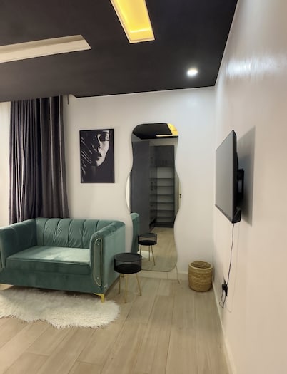 Majestic Villa Apartment