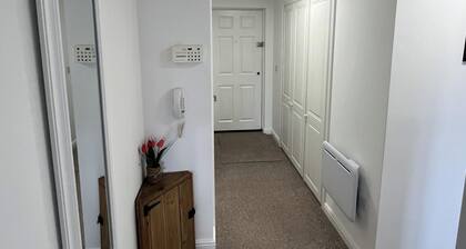 Sleeps 4 With Ensuite and Free Parking