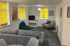 TV - Sleeps 4 With Ensuite and Free Parking (Lincoln)