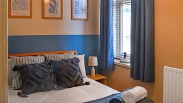 1 bedroom, free WiFi, bed sheets