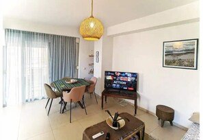 Dining - Amazing Apartment - 100M From The Beach of Chania (Chania)