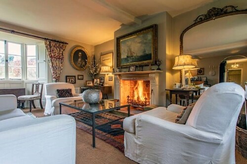 'Darling Buds of May' Glorious 17th Century Idyll