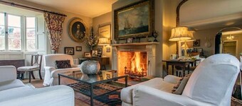 'Darling Buds of May' Glorious 17th Century Idyll